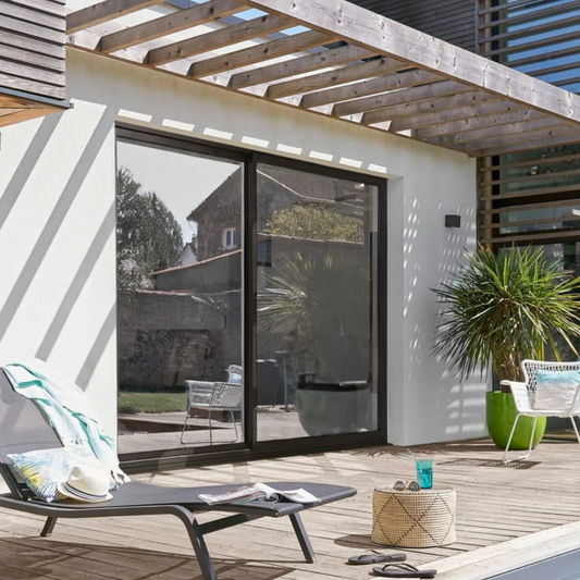 Film miroir fenêtre de couleur gris foncé appliqué sur deux portes vitrées*